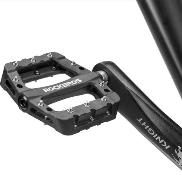 ROCKBROS Pedal de Bicicleta MTB Premium 9/16 Pulgadas con 3 Rodamientos de Bolas de Nylon Cr+Mo Acero Antideslizante Picos 10 Picos por Pedal 12x10.5x2cm Ligero y Duradero