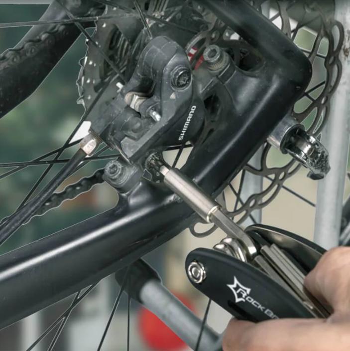 ROCKBROS Herramienta Multifuncional de Bicicleta 16 en 1 Herramienta de Reparación Pequeña y Ligera con Llaves de 2, 2.5, 3, 4, 5 y 6 mm para Ciclismo Camping y Deportes al Aire Libre