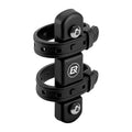ROCKBROS adaptador negro para portabotellas de bicicleta en primer plano sobre fondo blanco