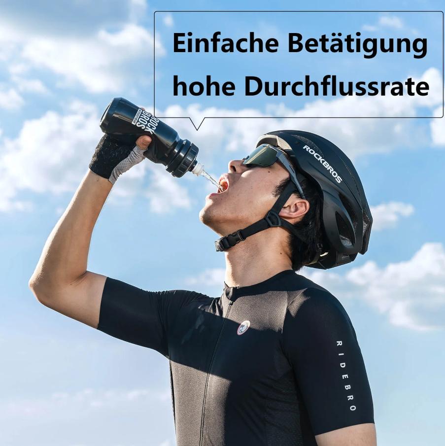 ROCKBROS botella de agua para bicicleta utilizada por un hombre mientras practica ciclismo al aire libre